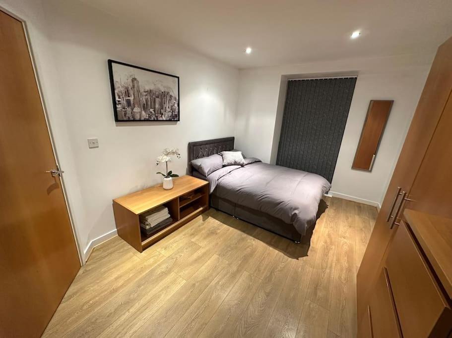 Modern 2-Bedroom Apartment In Sheffield City Centre With Balcony, 2 Bathrooms & 4K Smart Tv - Sleeps 6 Exterior foto